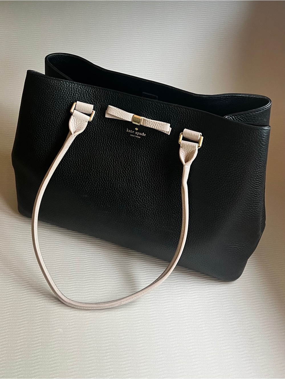 Kate Spade Maryanne Henderson Street Tote Black Leather Cream Bow Handles